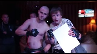 Повар Итальянского ресторана вышел в клетку.