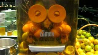 Zumex: A Robot That Loves To Juice