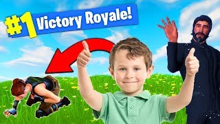 HELPING 6 YR OLD *WIN* FIRST FORTNITE GAME!