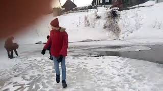 Подростки спасли провалившегося под лёд ребёнка в Томске