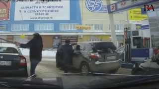 Женщины за рулём: Авто приколы 2015