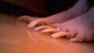 long toenails tapping