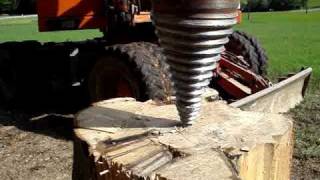 Kegelspalter / Langholzspalter / Holzspalten / Holzspalter / Drillkegel / Wood / Log / Splitter