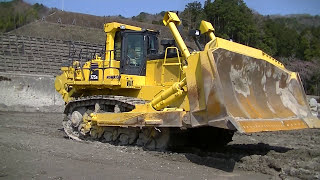 Komatsu bulldozer D375A