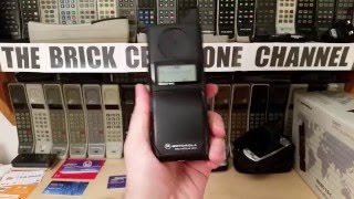 Motorola MicroTAC International 5200 GSM Brick phone Unboxing