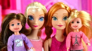 Frozen Anna y Elsa Cuidan a las Hijas Traviesas de Disney Cenicienta