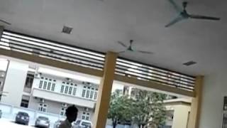 Dan Oan Vietnam:  Cán bộ ngồi máy lạnh, dân ngồi nhà chờ với 1 chiếc quạt, nắng 40độ