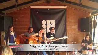 Digging (versión acústica)