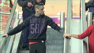 GAY PRANK (ESCALATOR)