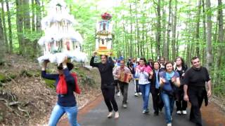 Madonna del Pollino 5 giugno 2011 N°8. Salita al monte