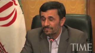 غافلگیر شدن احمدی نژاد در جمع خبرنگاران