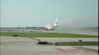 Прерванный взлёт самолета Boeing 747