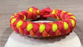 파라코드 매듭 팔찌 만들기 '4 줄 라운드 브레이드' How to make a 4 Stand Round Braid Paracord Bracelet.