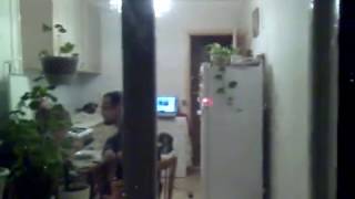Что делают ваши соседи, играют в боулинг дома ? !!!