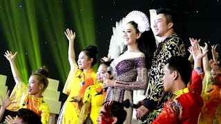 Lâm Khánh Chi, Mạnh Đồng, Ngọc Huyền hát tặng khán giả trong Lễ cưới tập thể LGBT