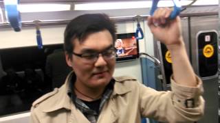когда девушка в метро смотрит на тебя