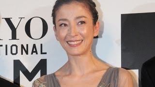 映画「紙の月」宮沢りえが大胆衣装で登場　「すべて出し切った」　【第27回東京国際映画祭レッドカーペット】