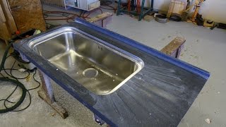 Fabrication d'un plan de travail en panneau acrylique type corian  / solid surface