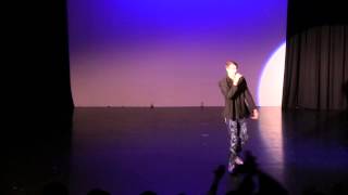 Laurence Larson (罗艺恒)'s live performance in Macleans 25/06/2014