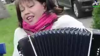дом над рекой