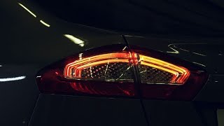Как снять фару в крышке багажника( Ford mondeo 2011)removing the rear lights in the trunk lid