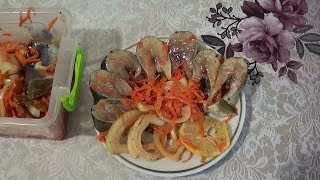 Как засолить свежемороженую селедку с морковкой, луком и лимоном, вкус супер!