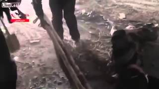 Сирия Снайпер долбит педерастов и в хвост и в гриву