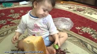 Самый Голодный Ребенок на Свете! Приколы с Детьми!   The most hungry child in the world!