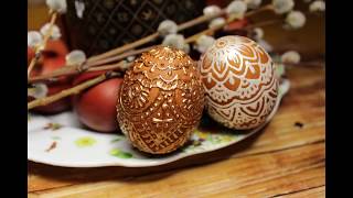 Роспись пасхальных яиц в технике мехенди