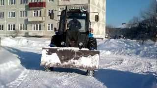 МТЗ 82.1. Разворот на месте (дрифт)  mp4