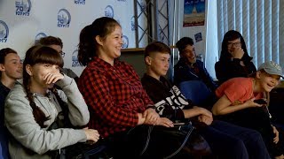 Для школьников Челябинска провели экскурсию по медиаэтажу ЮУрГУ