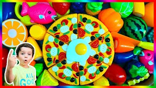 Учим ФРУКТЫ и ОВОЩИ! Готовим Игрушечные ФРУКТЫ и ОВОЩИ развивающие видео для детей