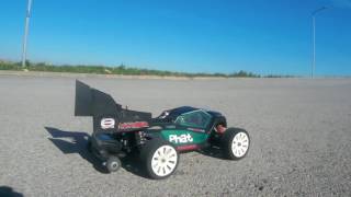 Losi Mini 8ight buggy 5s - 121kmh = 75.63mph