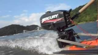 Caiaque motorizado em São Vicente - Motorized outboard motor kayak