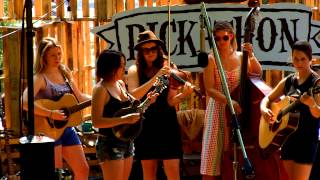 06 Della Mae 2014-08-02 Nail That Catfish To The Tree