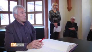 DDR-Chefindianer Gojko Mitic  trifft Zwickauer Vize-Häuptling