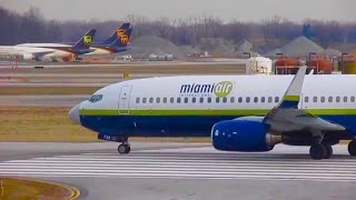 30+ Minutes of Plane Spotting - Watching Airplanes at Detroit Metro Airport