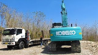 Kobelco SK200XD L-10 Excavator Transported By Self Loader Truck Isuzu Giga FVZ 285PS
