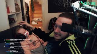 Toqtir Çocuğuna ASMR Su Sesi Dinletiyor (Direkt Uyuyor)
