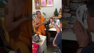 泰吉??南傳佛教??龍婆龍耐的親弟弟（龍婆龍本）加持的過程以及推廣親跑親請的直播主