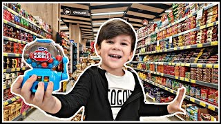 Küçük Sakız Makinesi Bulduk Sakız Makinemiz Kırıldı. Çocuk Videoları