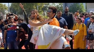 Kartik Aaryan lifts Sara during ‘Love Aaj Kal’ promotions, fans love