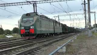 Электровоз 2ЭС4к-018 с грузовым