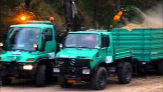 Holz hacken mit Unimog