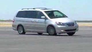 2008 Dodge Grand Caravan vs. 2007 Honda Odyssey | Comparison Test | Edmunds.com