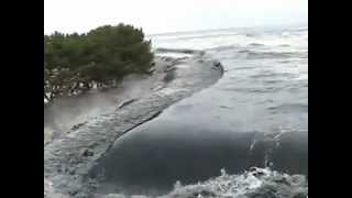 Stabilized footage of Japanese Tsunami