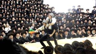 Lubavitcher Bochurem at the Satmar Rebbe's Tish  Part1/2