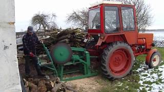 Пилка дров с трактором т-25