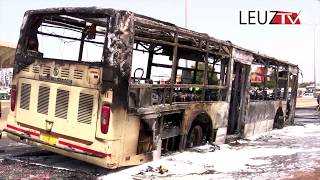 Un bus de Dakar Dem Dikk brulé sur la route de Yoff