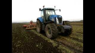 Powerful New Holland T8050 + Vaderstad Top Down 500, difficult conditions in wet soil